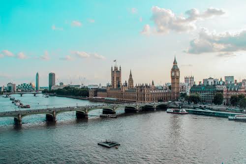 UK Housing Market Shows Early Signs of Stabilizing as Buyer Demand Remains Weak
