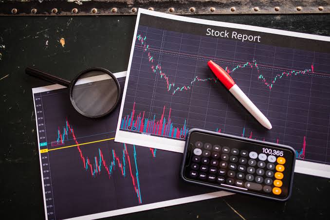 Japan’s Nikkei Falls Nearly 2% as Oil Prices and Middle East Tensions Rattle Investors