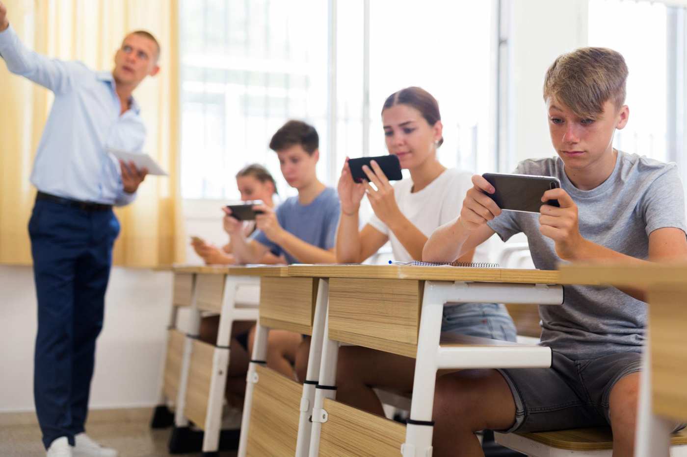 Why California Schools Are Moving Toward Major Phone Restrictions