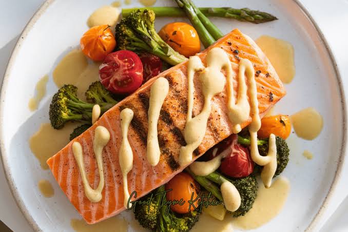 Healthy Recipe: Garlic Lemon Baked Salmon with Roasted Vegetables