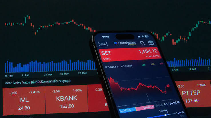 AI Boom Pushes Memory Chip Stocks Higher