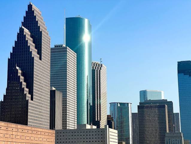 Houston ISD Enters the 2026–27 School Year With Major Legal and Policy Disputes
