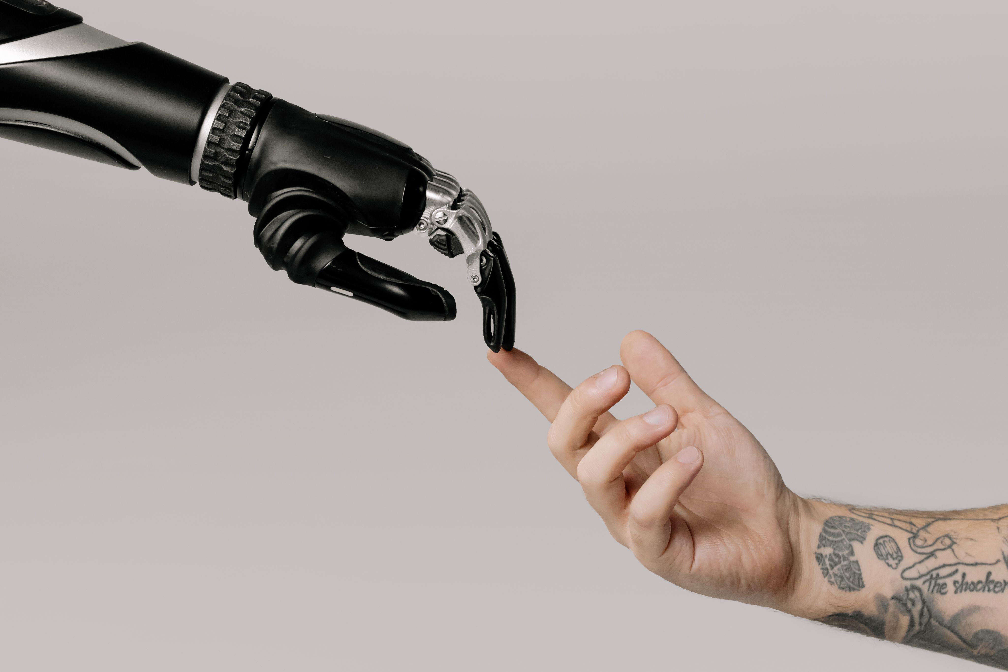 Oracle’s AI Spending Surge and Job Cuts Show What the Next Phase of Business Change Looks Like