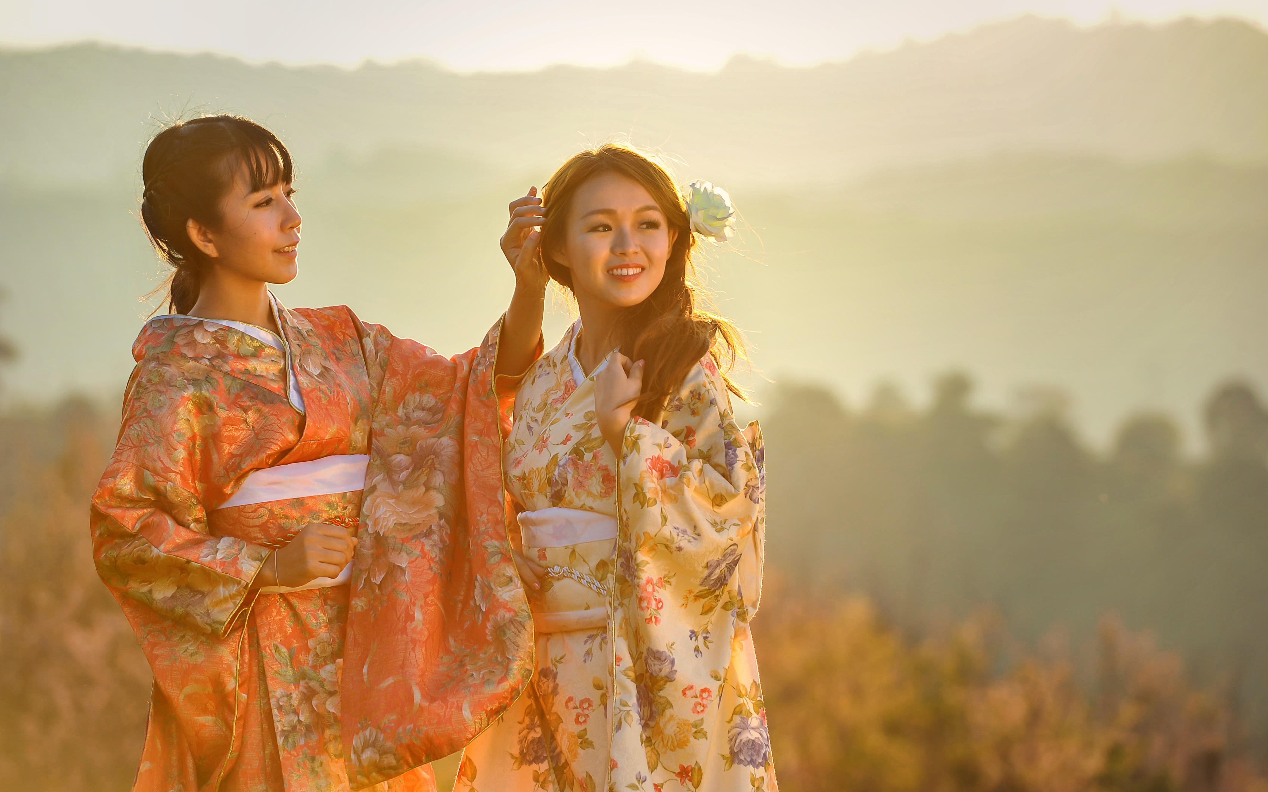 How to Communicate Indirectly in Japan Without Being Vague: Building Trust and Showing Intention